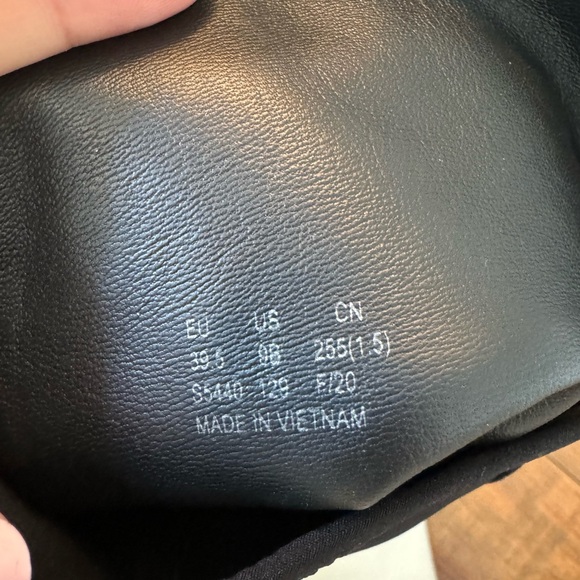 Stuart Weitzman Reserve Stretch Suede Over-The-Knee Boots - Picture 5 of 6